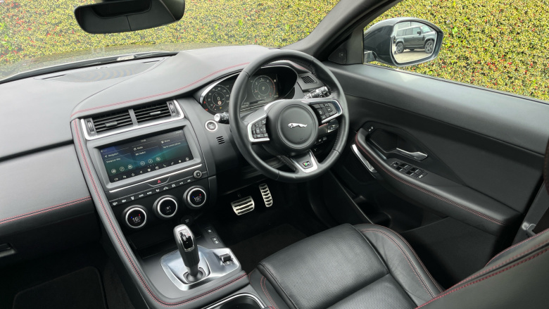 Jaguar E-Pace 2.0d Chequered Flag Edition 5dr Auto Diesel Estate